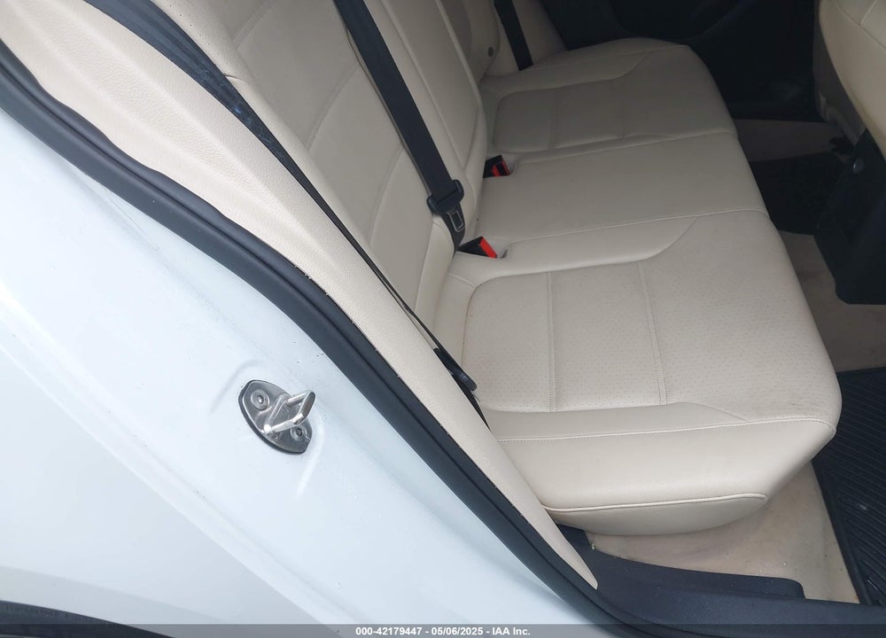 2015 VOLKSWAGEN JETTA VIN: 3VWD17AJ5FM305415