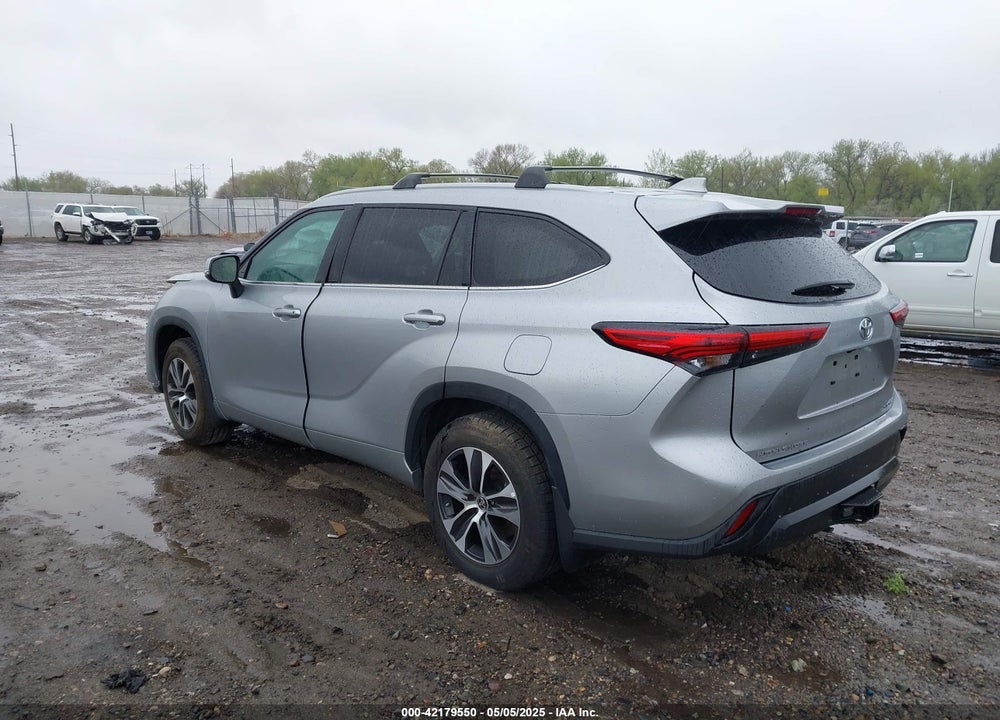 2022 TOYOTA HIGHLANDER VIN: 5TDHZRBH4NS597187