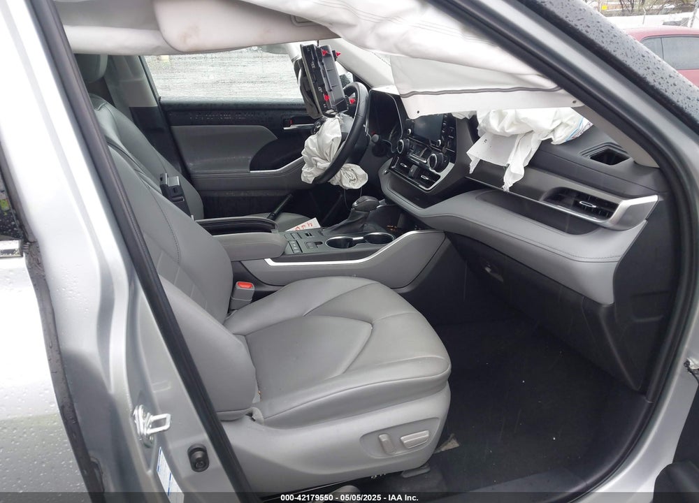 2022 TOYOTA HIGHLANDER VIN: 5TDHZRBH4NS597187
