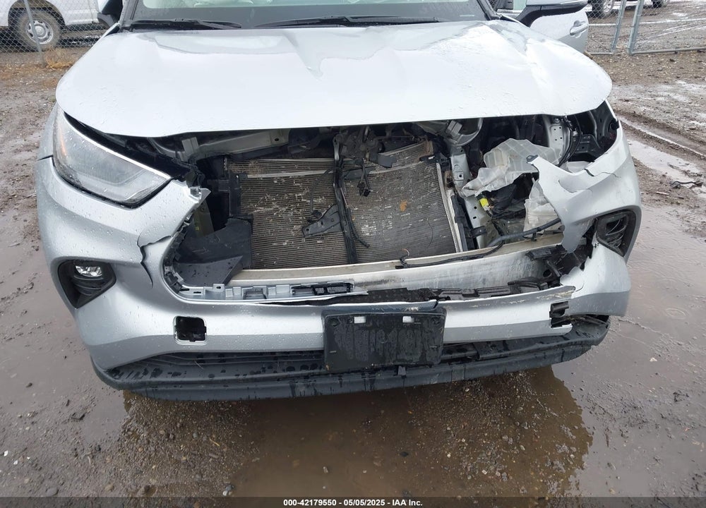 2022 TOYOTA HIGHLANDER VIN: 5TDHZRBH4NS597187