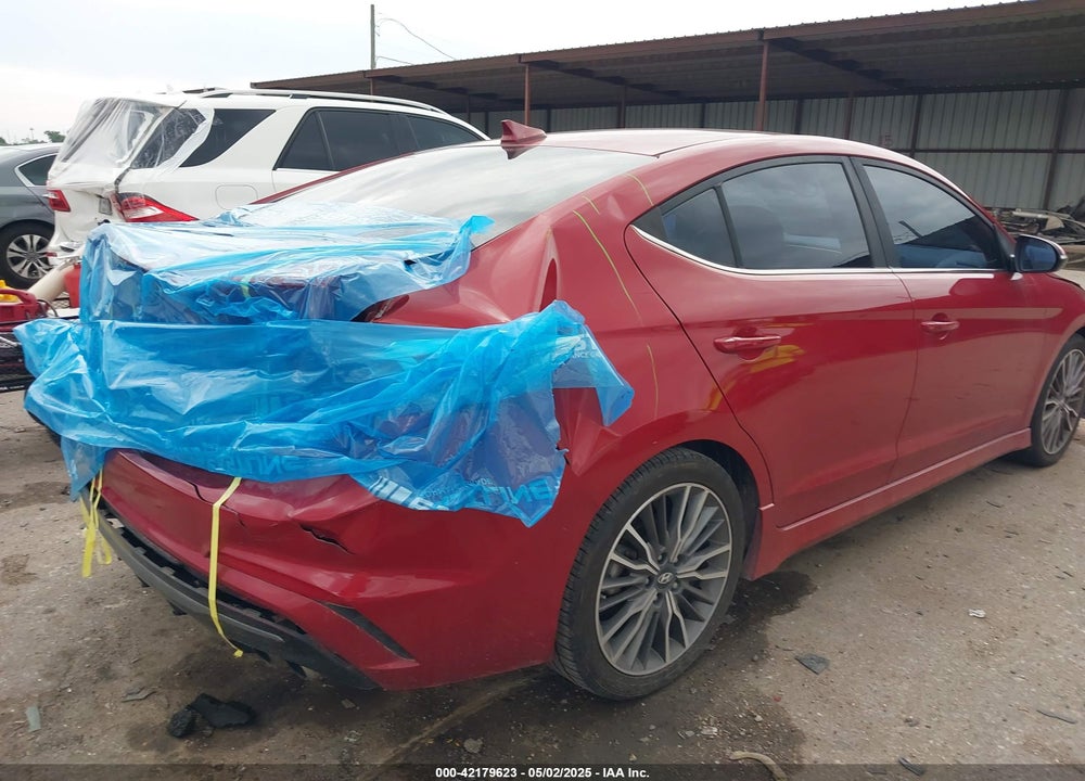 2018 HYUNDAI ELANTRA VIN: KMHD04LB7JU482753