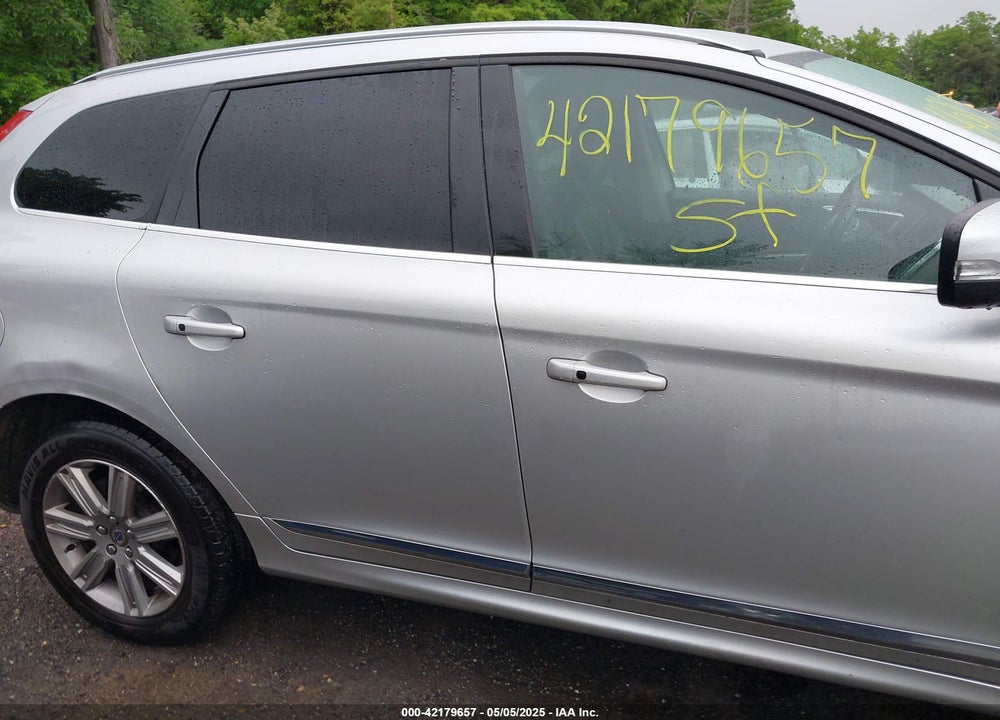 2017 VOLVO XC60 VIN: YV440MRU6H2177633