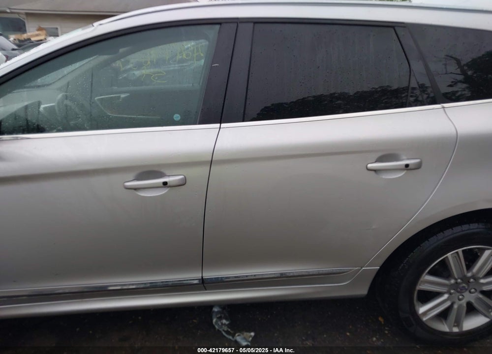 2017 VOLVO XC60 VIN: YV440MRU6H2177633