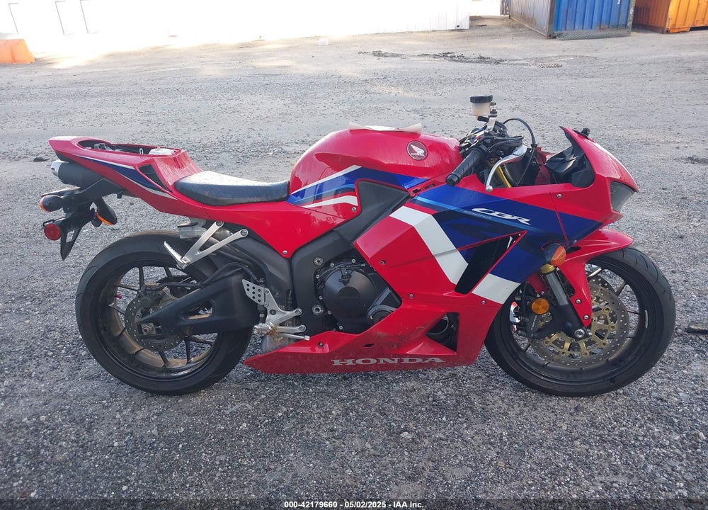 2024 HONDA CBR600 RR VIN: JH2PC40J8RK100295