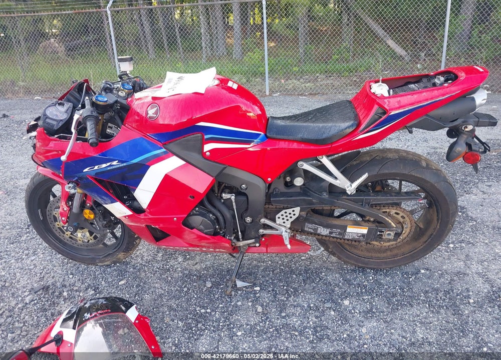 2024 HONDA CBR600 RR VIN: JH2PC40J8RK100295