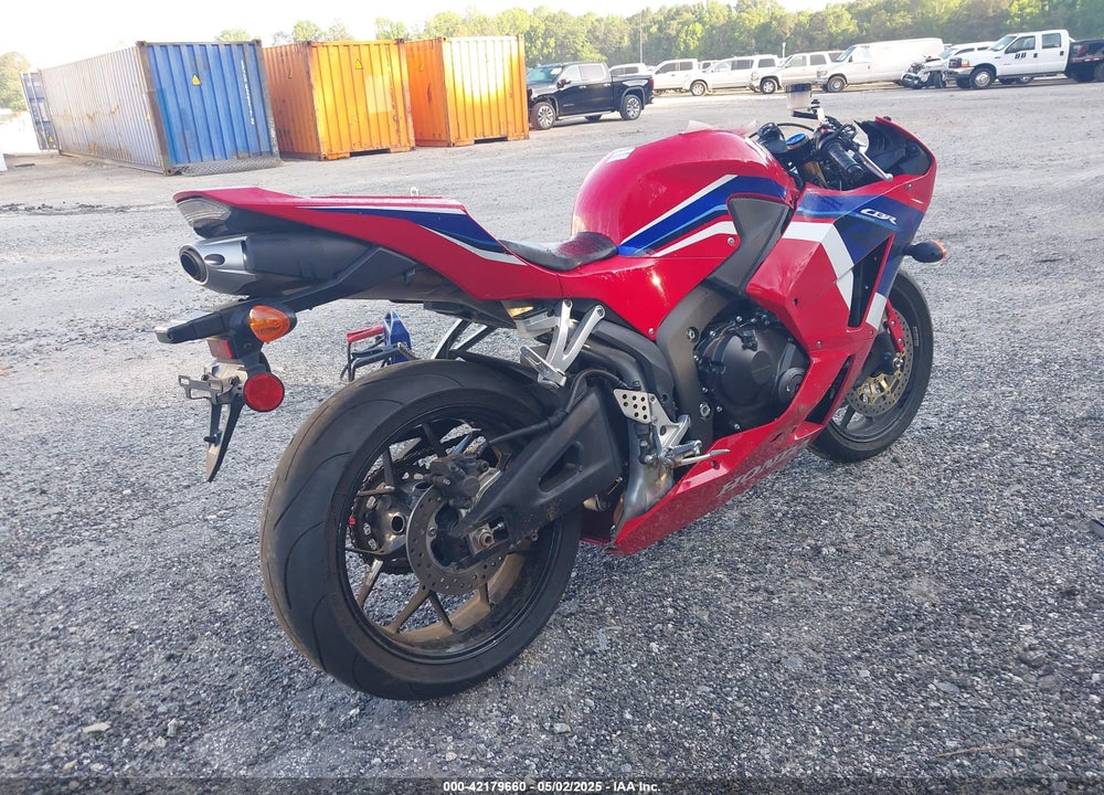 2024 HONDA CBR600 RR VIN: JH2PC40J8RK100295