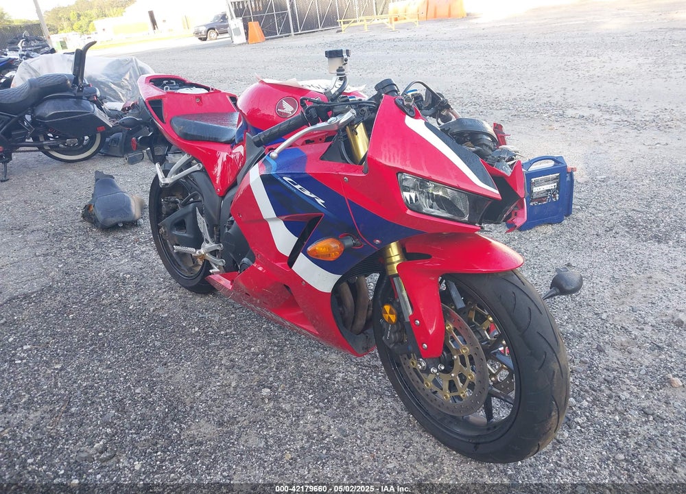 2024 HONDA CBR600 RR VIN: JH2PC40J8RK100295