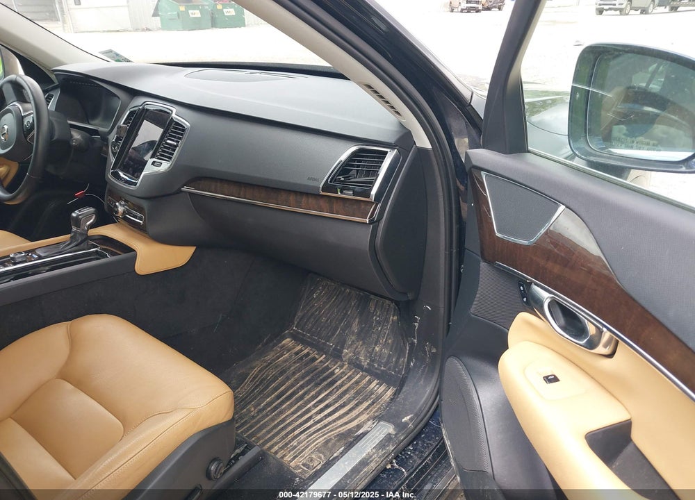 2016 VOLVO XC90 T6 MOMENTUM VIN: YV4A22PK2G1048991