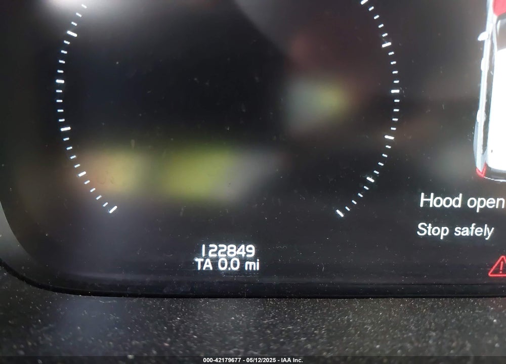 2016 VOLVO XC90 T6 MOMENTUM VIN: YV4A22PK2G1048991