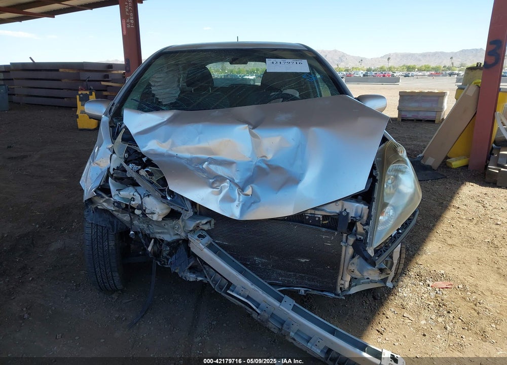 2013 HONDA FIT VIN: JHMGE8H34DC045393