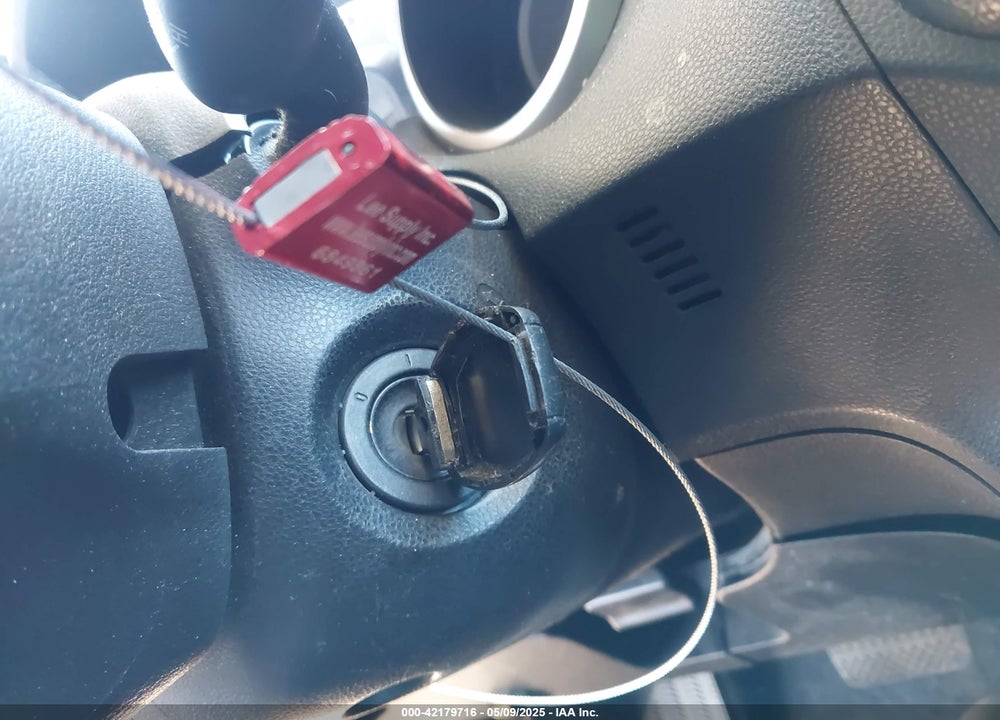 2013 HONDA FIT VIN: JHMGE8H34DC045393