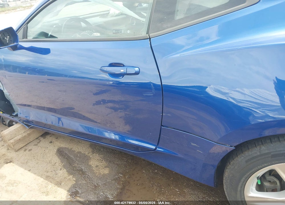 2019 CHEVROLET CAMARO 1LT VIN: 1G1FB1RX7K0151147