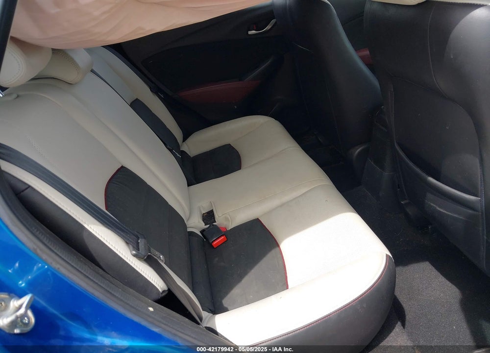 2016 MAZDA CX-3 GRAND TOURING VIN: JM1DKFD78G0134173