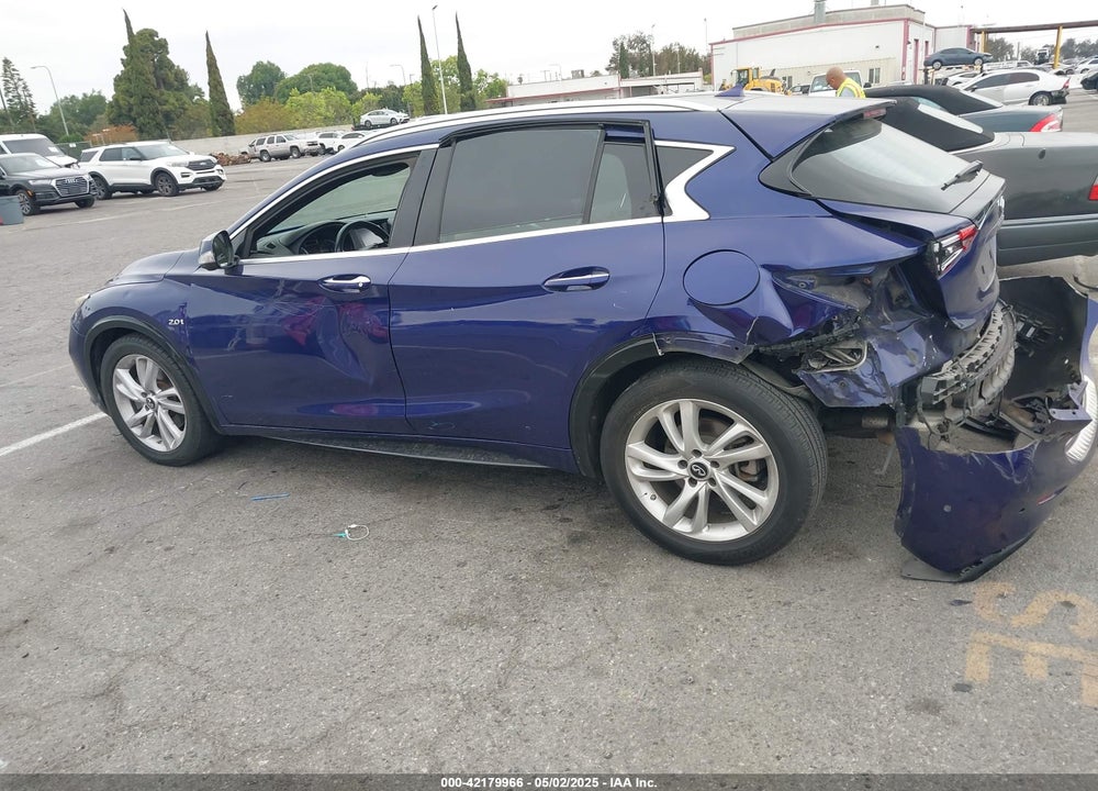 2018 INFINITI QX30 PREMIUM VIN: SJKCH5CP8JA046812