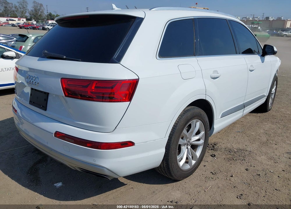 2019 AUDI Q7 VIN: WA1AAAF74KD004991