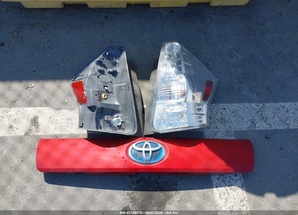 2014 TOYOTA PRIUS V TWO VIN: JTDZN3EUXEJ009232