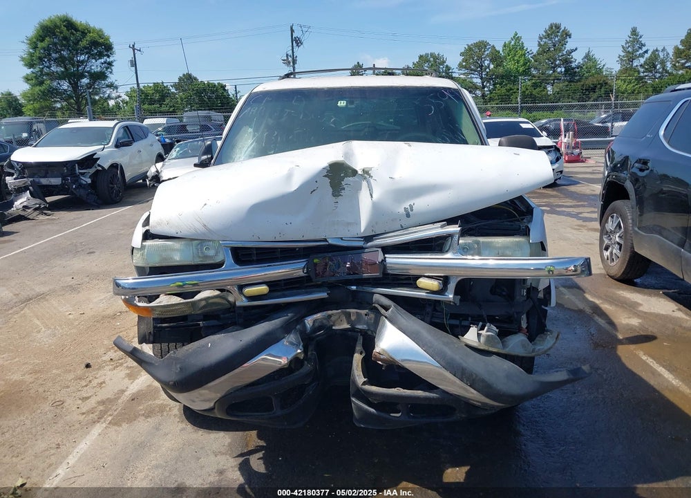 2003 CHEVROLET SUBURBAN 1500 LS VIN: 3GNEC16Z43G155599