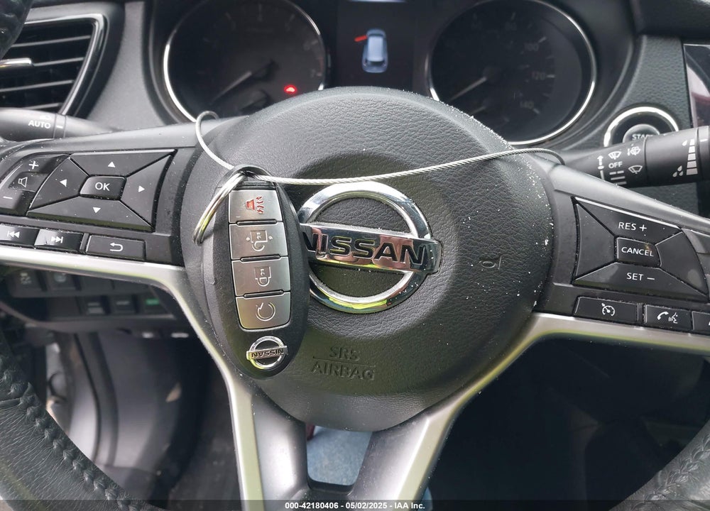 2017 NISSAN ROGUE VIN: KNMAT2MV3HP556254