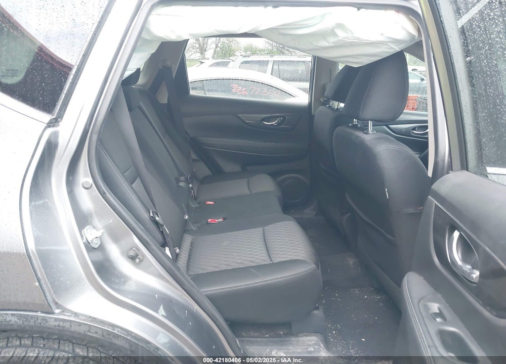 2017 NISSAN ROGUE VIN: KNMAT2MV3HP556254