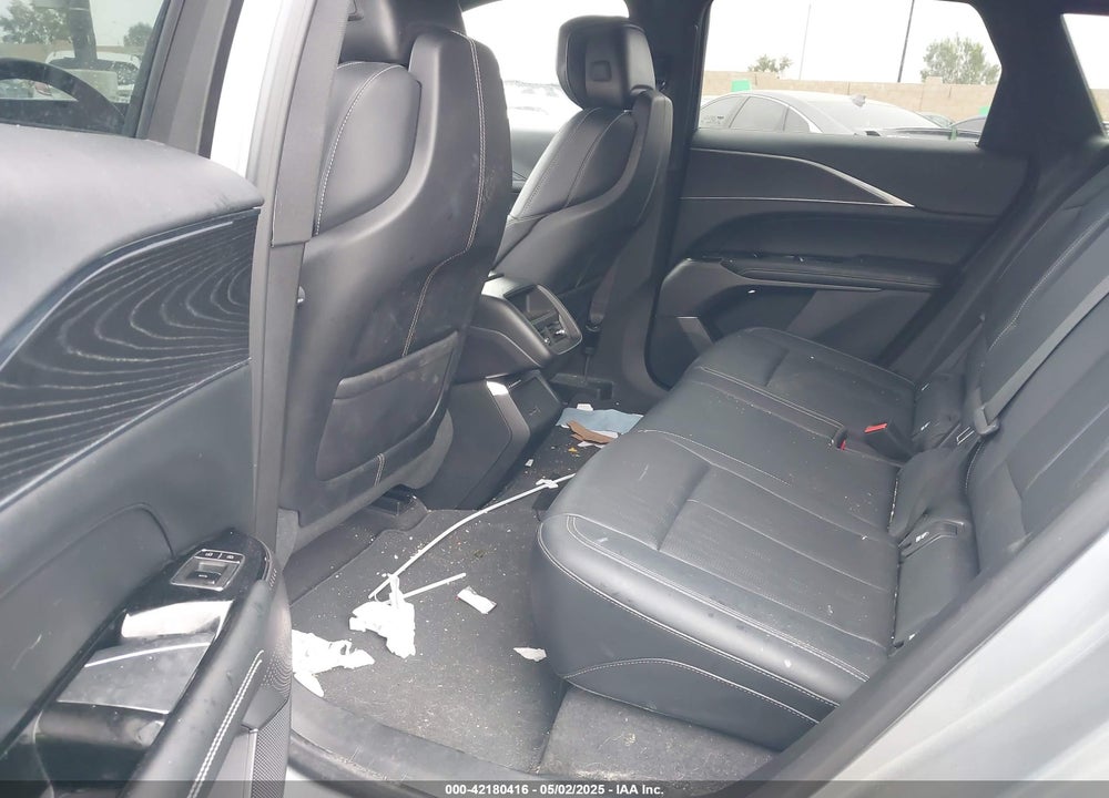 2024 CADILLAC LYRIQ LUXURY W/1SC VIN: 1GYKPPRK1RZ109216