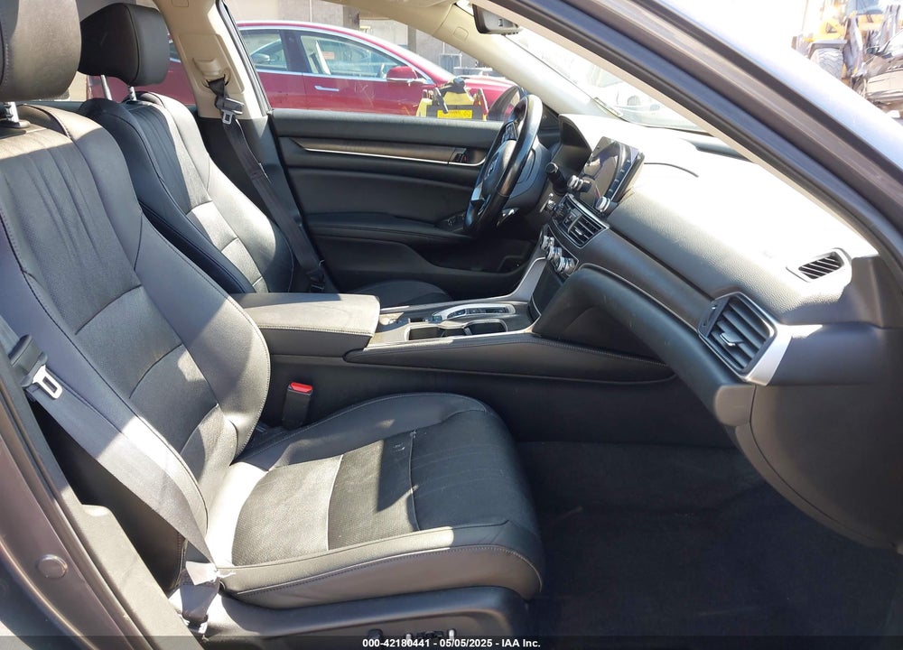 2020 HONDA ACCORD VIN: 1HGCV3F52LA005882