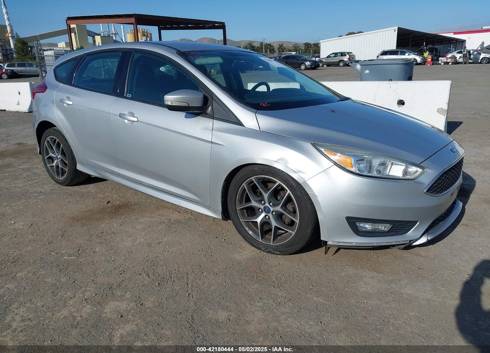 2016 FORD FOCUS SE VIN: 1FADP3K23GL247119