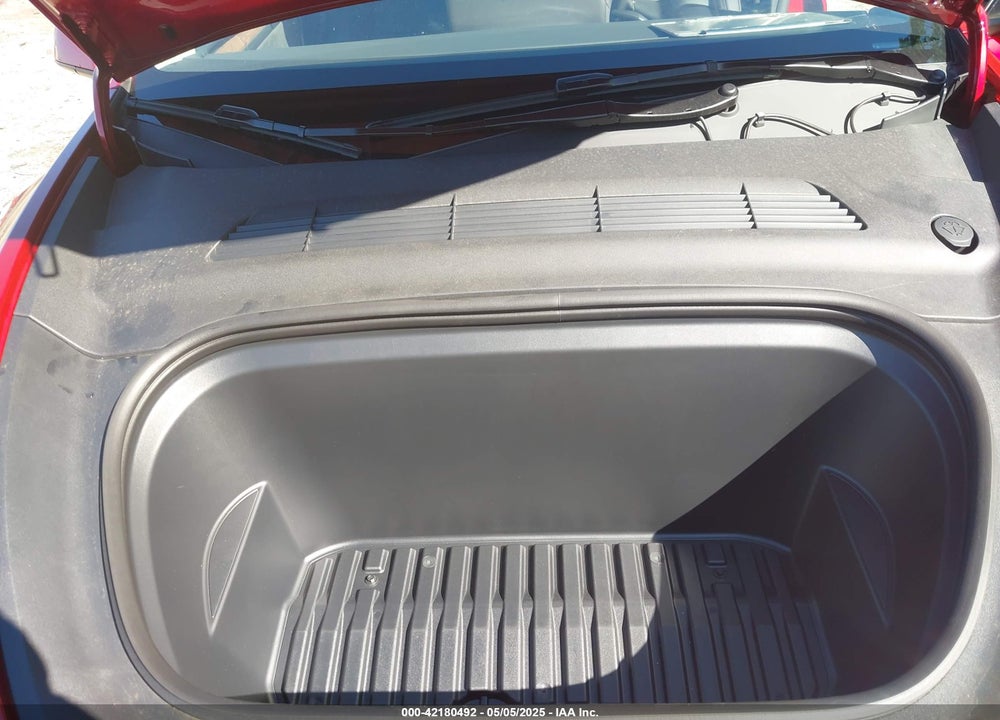 2024 TESLA MODEL Y VIN: 7SAYGDED2RA325538
