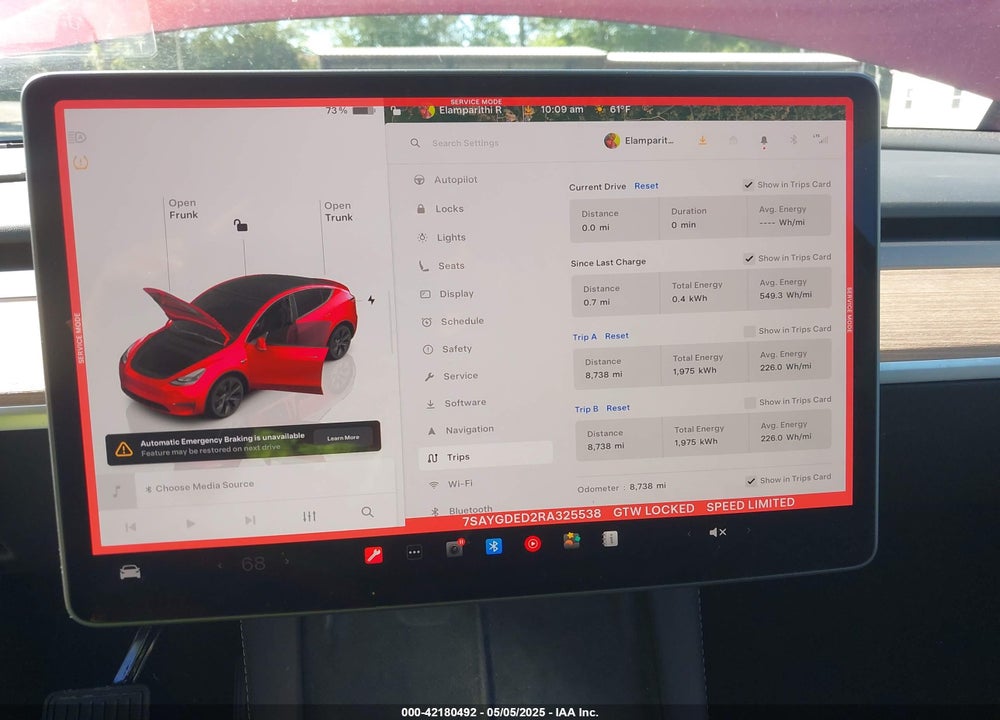 2024 TESLA MODEL Y VIN: 7SAYGDED2RA325538