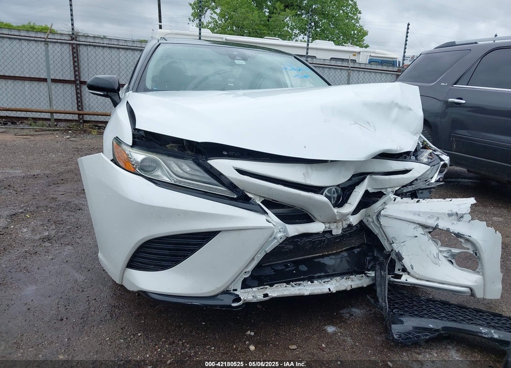2019 TOYOTA CAMRY VIN: 4T1B61HK8KU240262