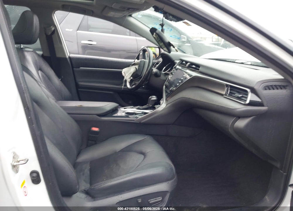 2019 TOYOTA CAMRY VIN: 4T1B61HK8KU240262