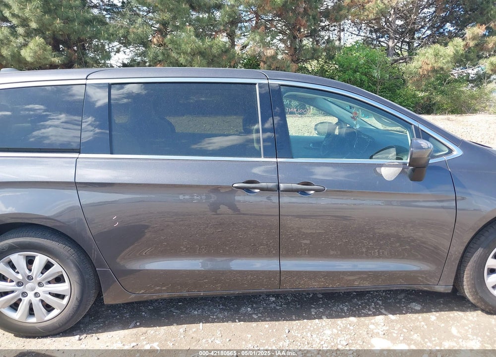 2019 CHRYSLER PACIFICA L VIN: 2C4RC1AG5KR629343