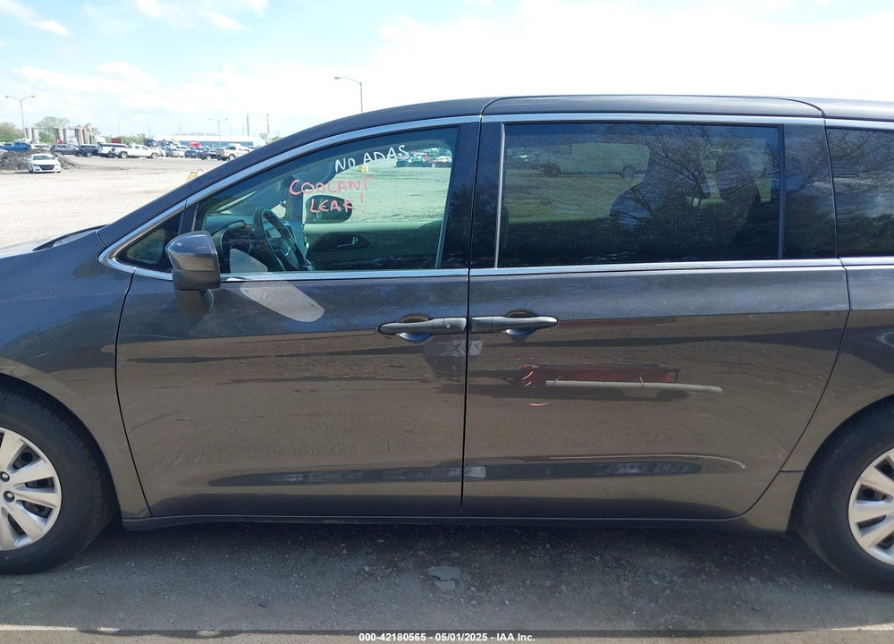 2019 CHRYSLER PACIFICA L VIN: 2C4RC1AG5KR629343