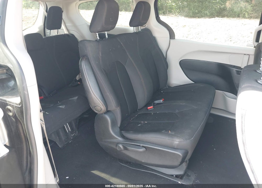 2019 CHRYSLER PACIFICA L VIN: 2C4RC1AG5KR629343