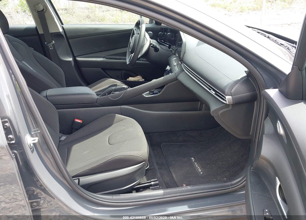 2024 HYUNDAI ELANTRA VIN: KMHLM4DGXRU658961