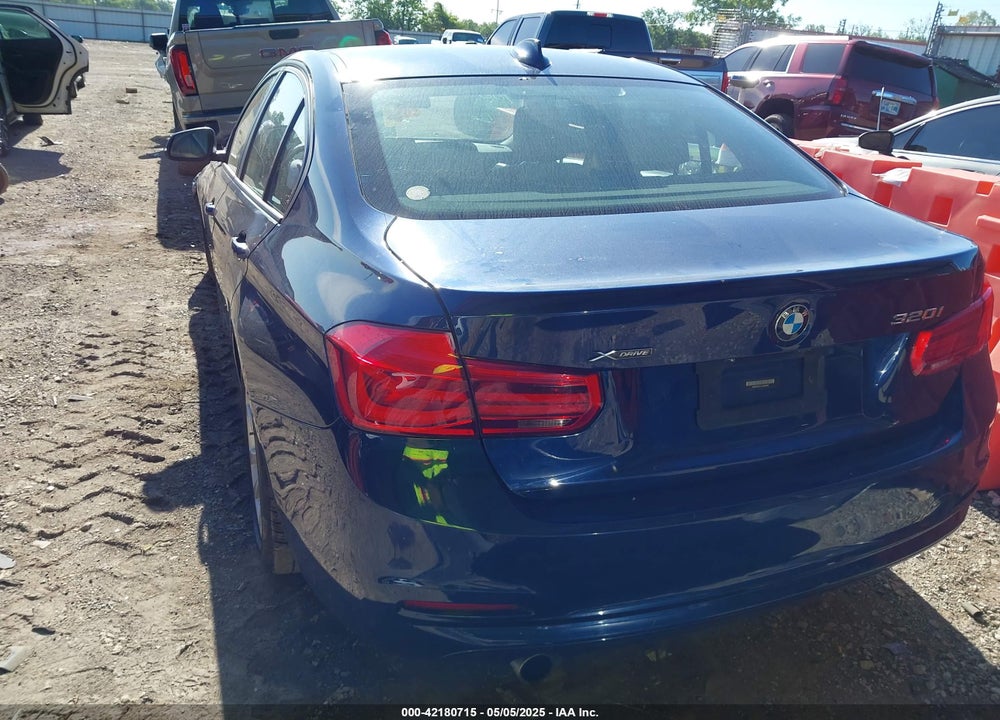 2018 BMW 320I XDRIVE VIN: WBA8A3C51JA494385