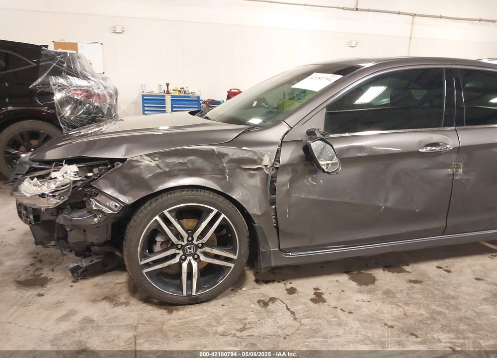 2016 HONDA ACCORD VIN: 1HGCR3F92GA029435