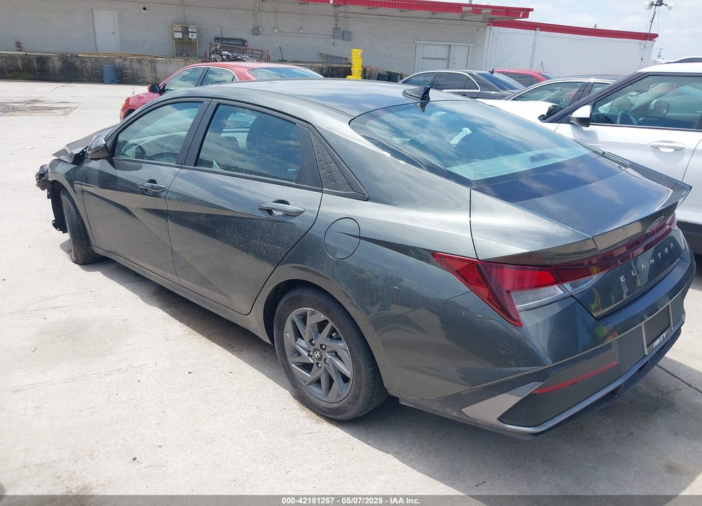 2024 HYUNDAI ELANTRA SEL VIN: KMHLM4DG8RU810526