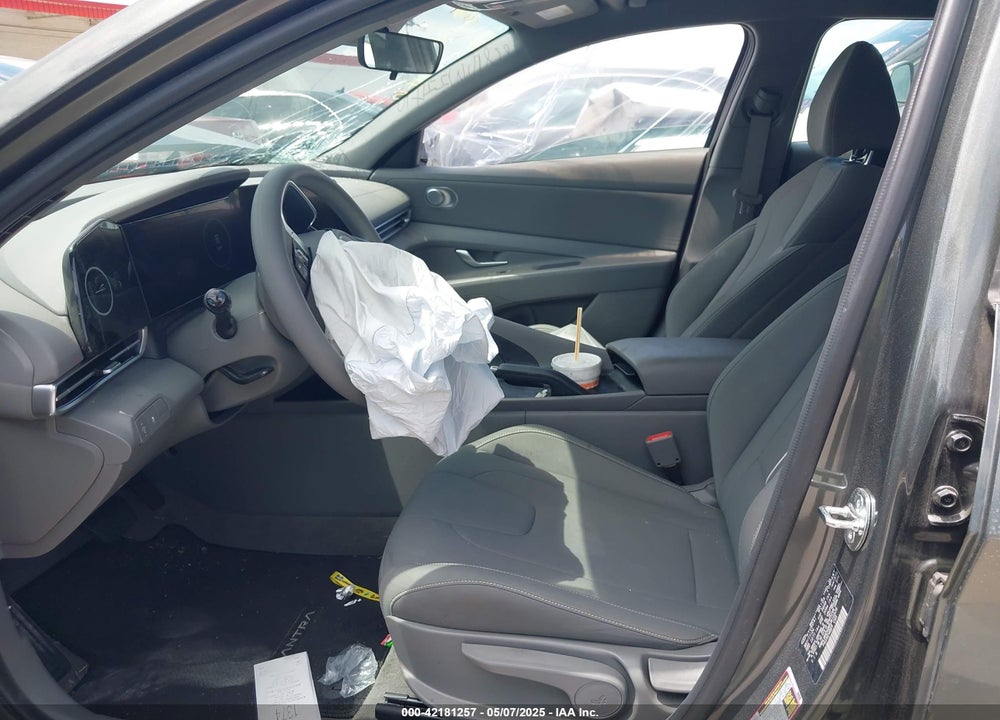 2024 HYUNDAI ELANTRA SEL VIN: KMHLM4DG8RU810526