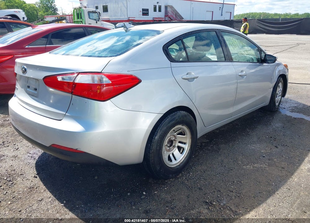 2015 KIA FORTE LX VIN: KNAFX4A68F5427984