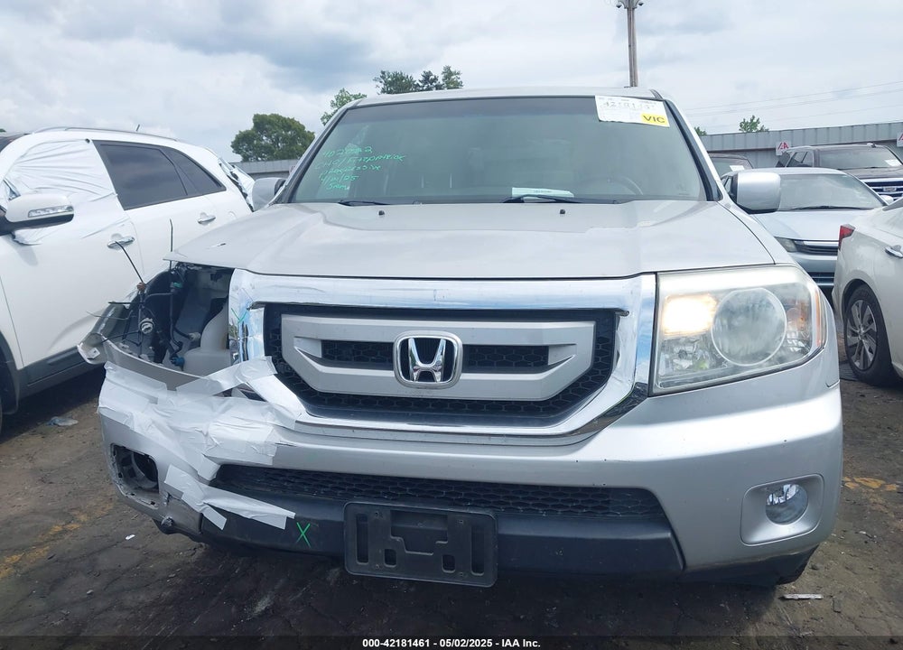 2011 HONDA PILOT VIN: 5FNYF3H43BB003571