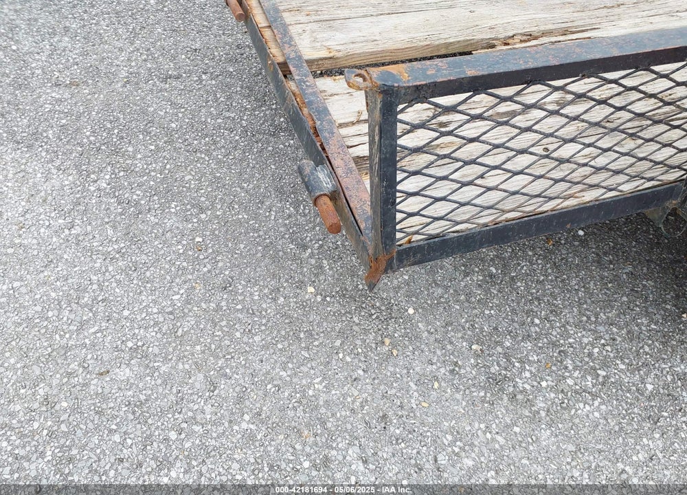 2003 TOP HAT INDUSTRIES INC --- VIN: 4R7BU08133T043652