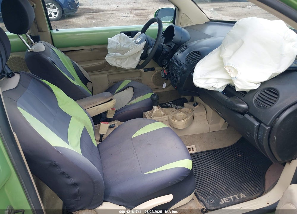 2003 VOLKSWAGEN NEW BEETLE VIN: 3VWCP21C23M423996