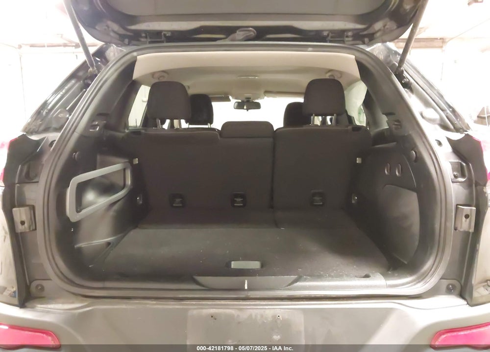 2017 JEEP CHEROKEE VIN: 1C4PJMCB6HD227326