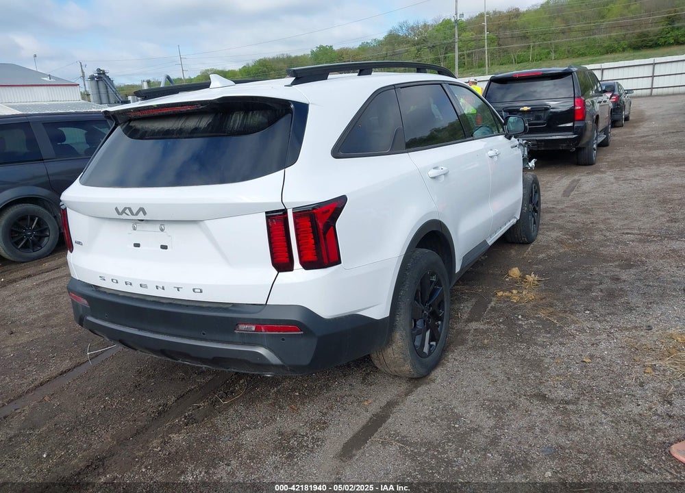2022 KIA SORENTO VIN: 5XYRLDLC4NG149640