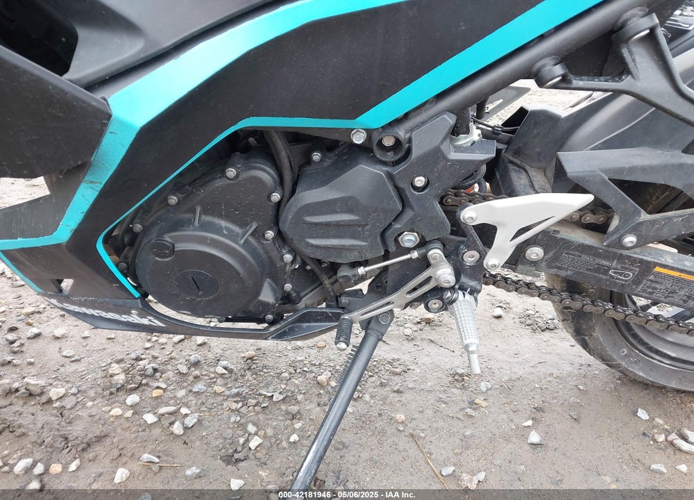 2019 KAWASAKI EX400 VIN: JKAEXKG18KDA32974