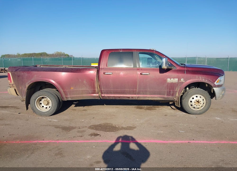 2017 RAM 3500 LAIE  4X4 8' BOX VIN: 3C63RRJLXHG623396