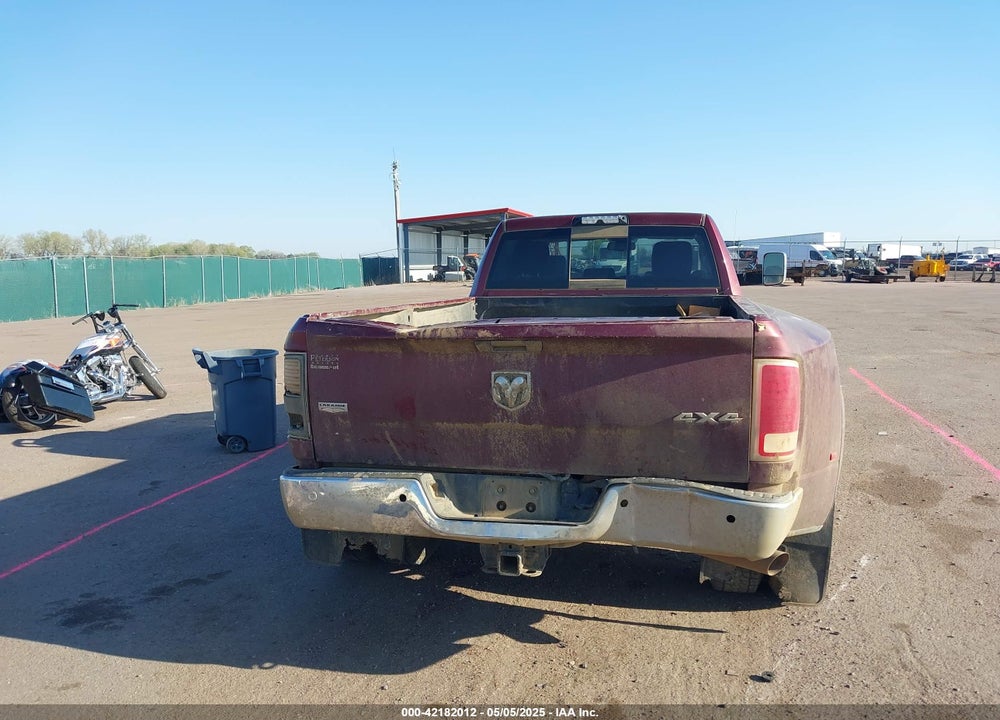 2017 RAM 3500 LAIE  4X4 8' BOX VIN: 3C63RRJLXHG623396