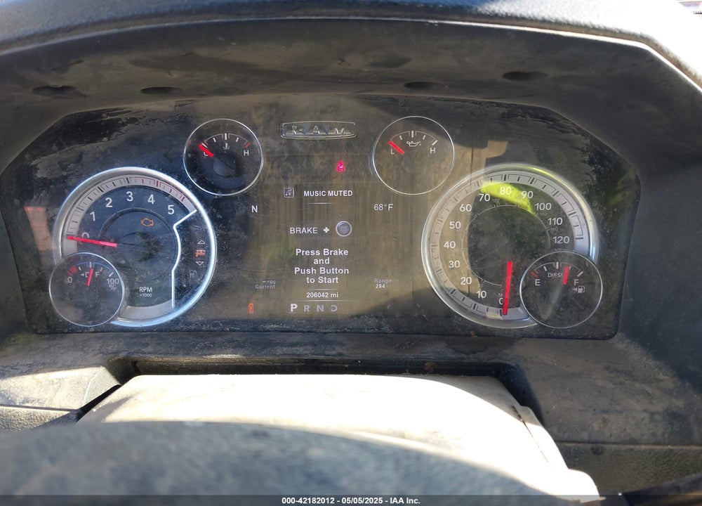 2017 RAM 3500 LAIE  4X4 8' BOX VIN: 3C63RRJLXHG623396