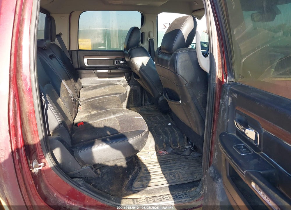 2017 RAM 3500 LAIE  4X4 8' BOX VIN: 3C63RRJLXHG623396
