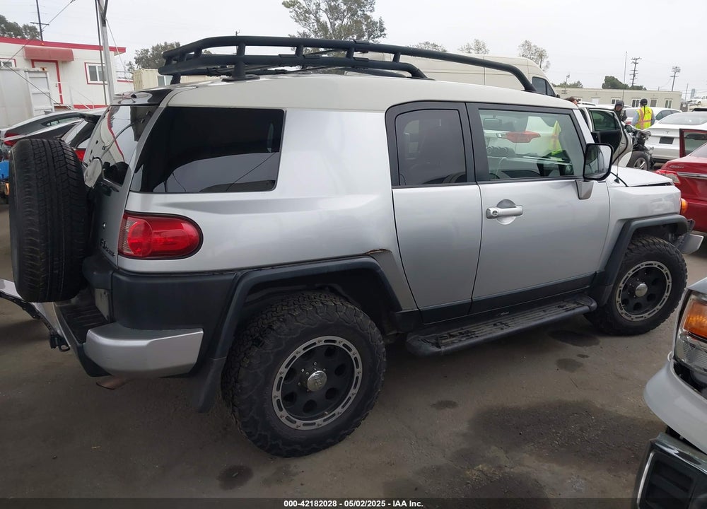 2008 TOYOTA FJ CRUISER VIN: JTEBU11F08K043464